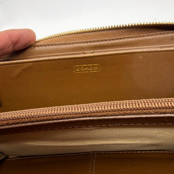 Coach Accordion Zip Brown Croc-Embossed Leather Wallet - Picture 6 of 8